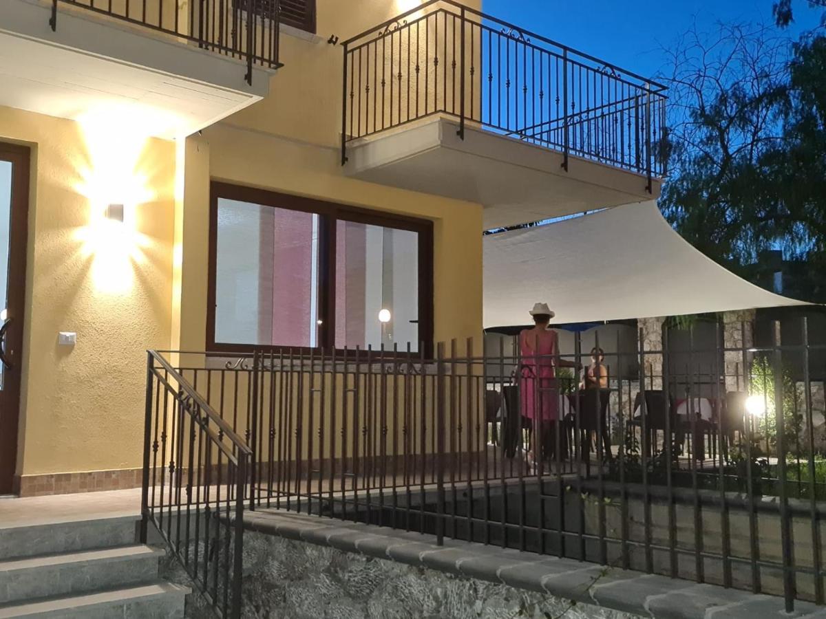 B&B Villa Chiara Bed And Breakfast Таормина Экстерьер фото