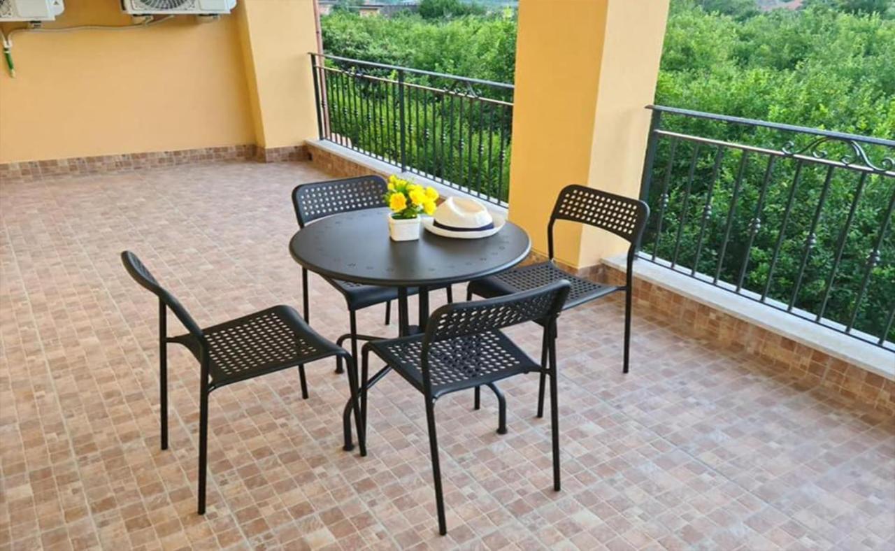 B&B Villa Chiara Bed And Breakfast Таормина Экстерьер фото