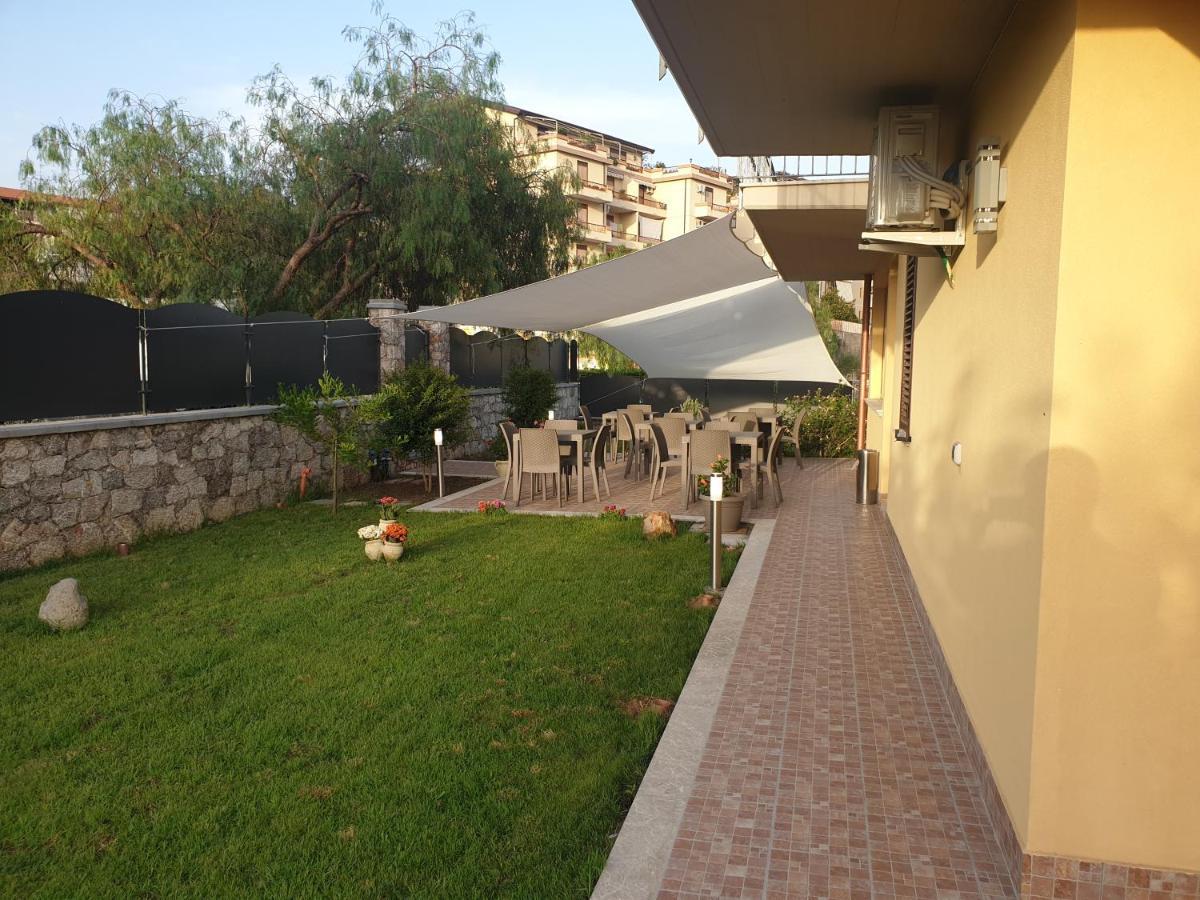 B&B Villa Chiara Bed And Breakfast Таормина Экстерьер фото